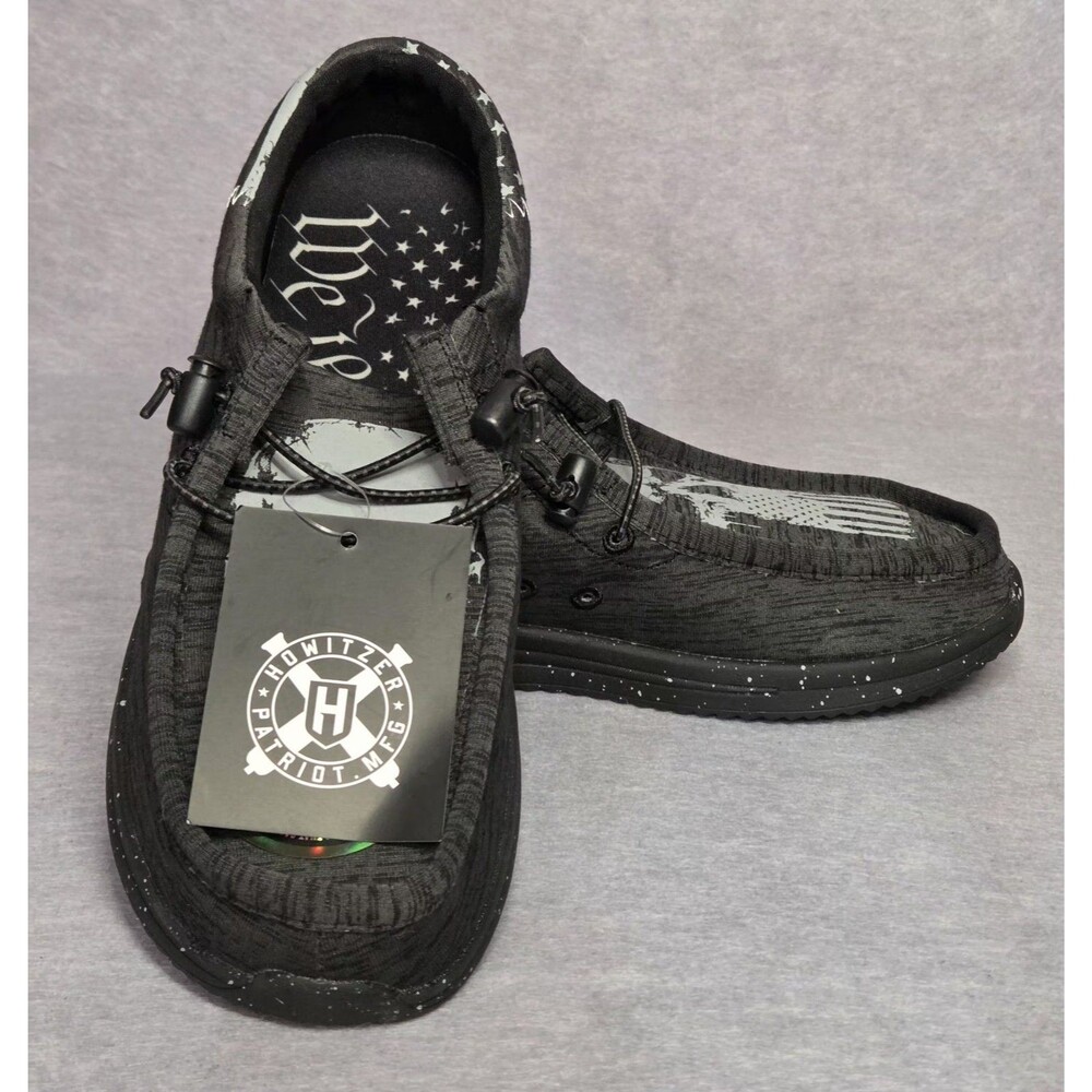 Howitzer Men's  Roam Live Free Sz 7 Black Slip-On  Skull Flag Footwear NWT